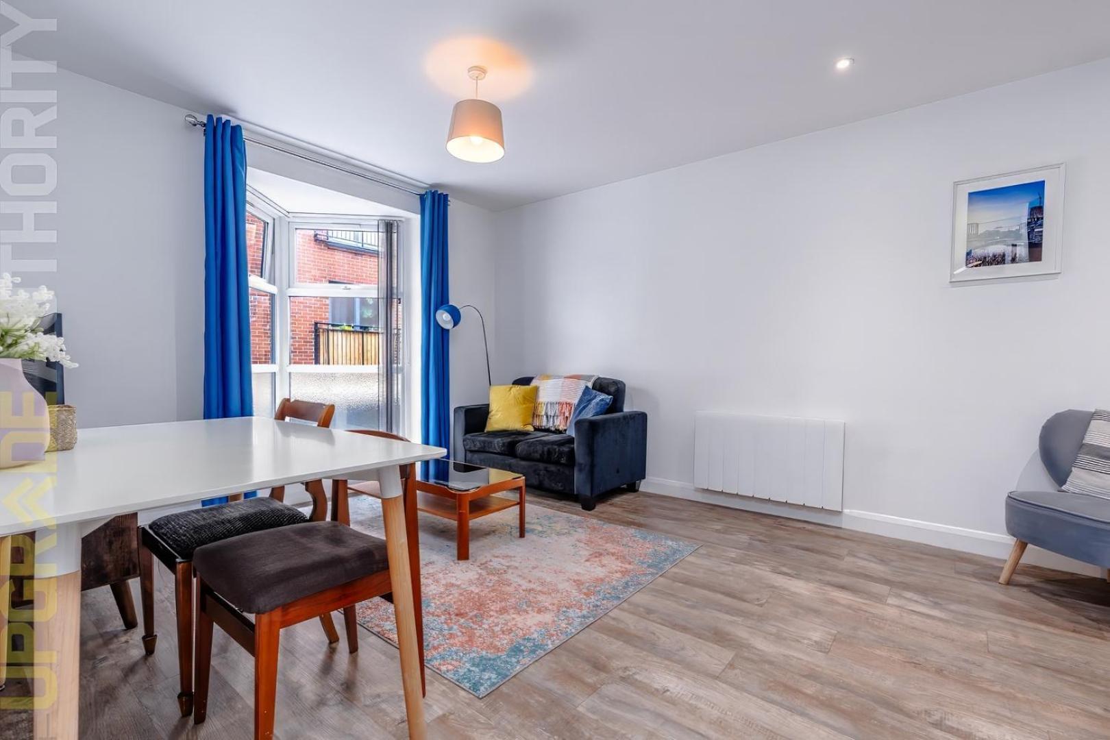 Stylish Center Serviced In Apartment *