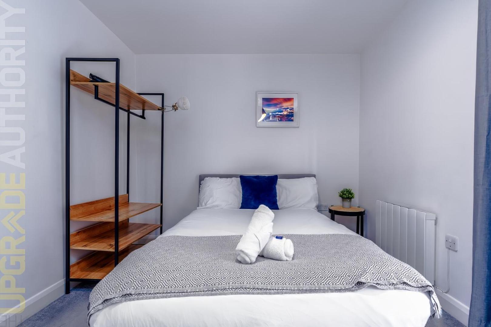 Stylish Center Serviced In * Bristol